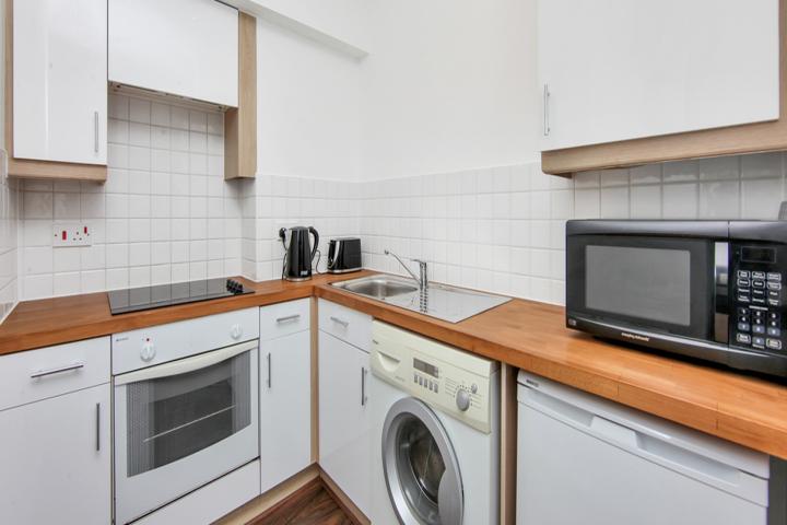 Includes concierge, pool, gym & water rates  Metro Central Heights, Newington Causeway, Elephant & Castle